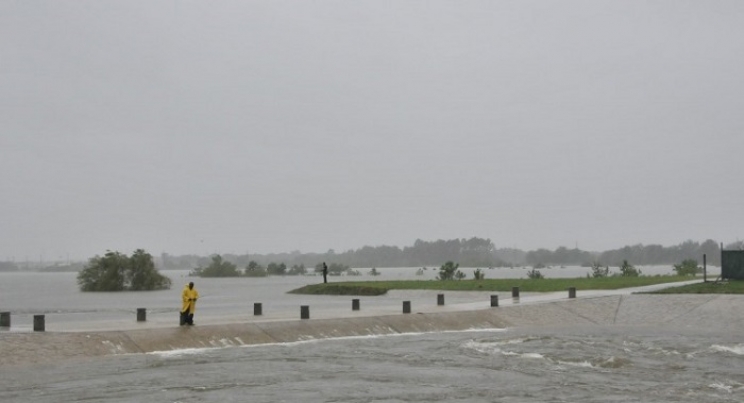Povećava se broj poginulih u poplavama u Texasu, očekuju se još jače padavine