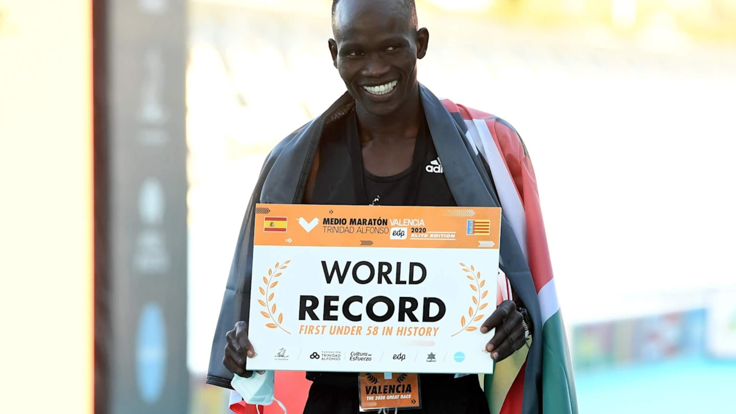 Kenijac Kibiwott Kandie postavio novi svjetski rekord u polumaratonu