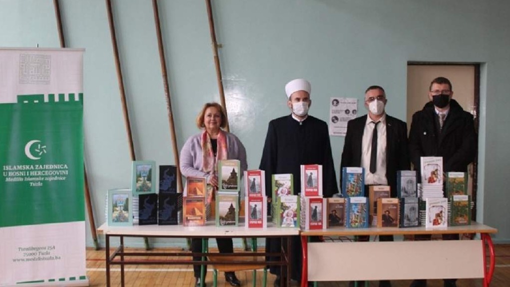Donacija Medžlisa IZ Tuzla učenicima Ekonomsko-trgovinske škole u Tuzli