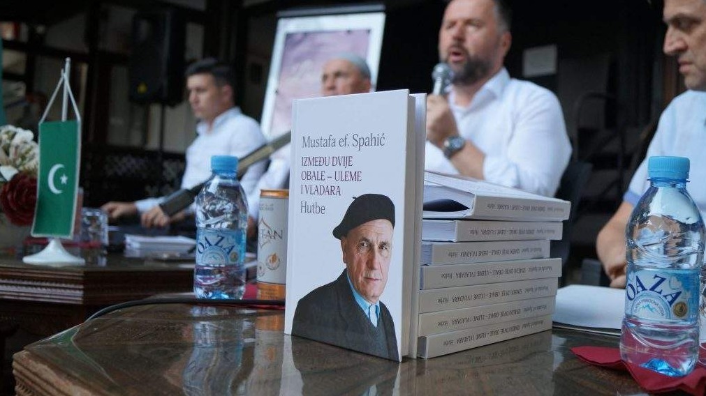 U Zenici predstavljena knjiga prof. Mustafe ef. Spahića “Između dvije obale - uleme i vladara“