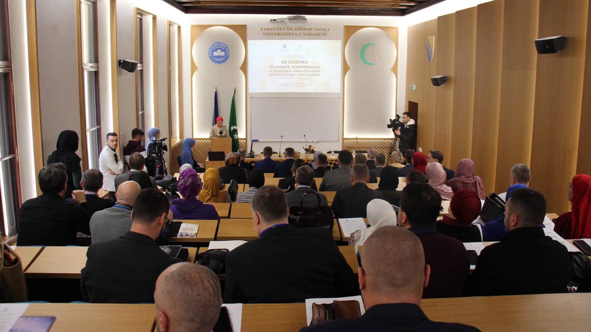 Održana konferencija “Trideset godina Islamske vjeronauke u odgojno-obrazovnom sistemu Bosne i Hercegovine: iskustva, izazovi i perspektive” na Fakultetu islamskih nauka UNSA 