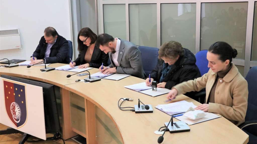 Delić potpisao ugovore s 84 predstavnika malih i srednjih kompanija za dodjelu grant sredstava