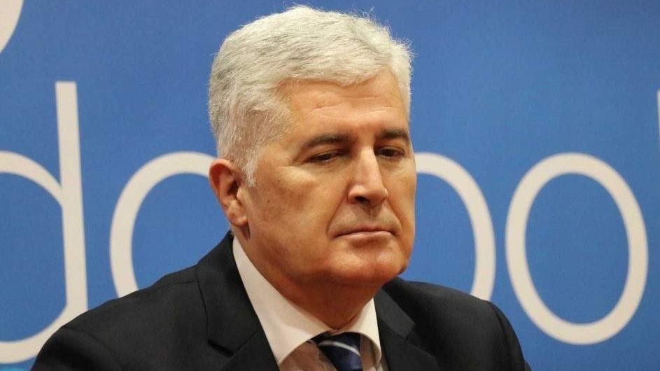 Prijetnja miru u BiH nije izjava reisul-uleme Kavazovića, već bezočna šutnja Dragana Čovića