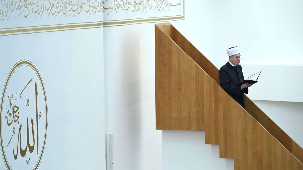 Bajramska hutba muftije mr. Nevzet-ef. Porića: Islamska zajednica je opredijeljena kao opće korisna organizacija