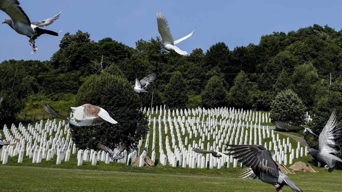 Memorijalni let golubova za žrtve genocida u Srebrenici