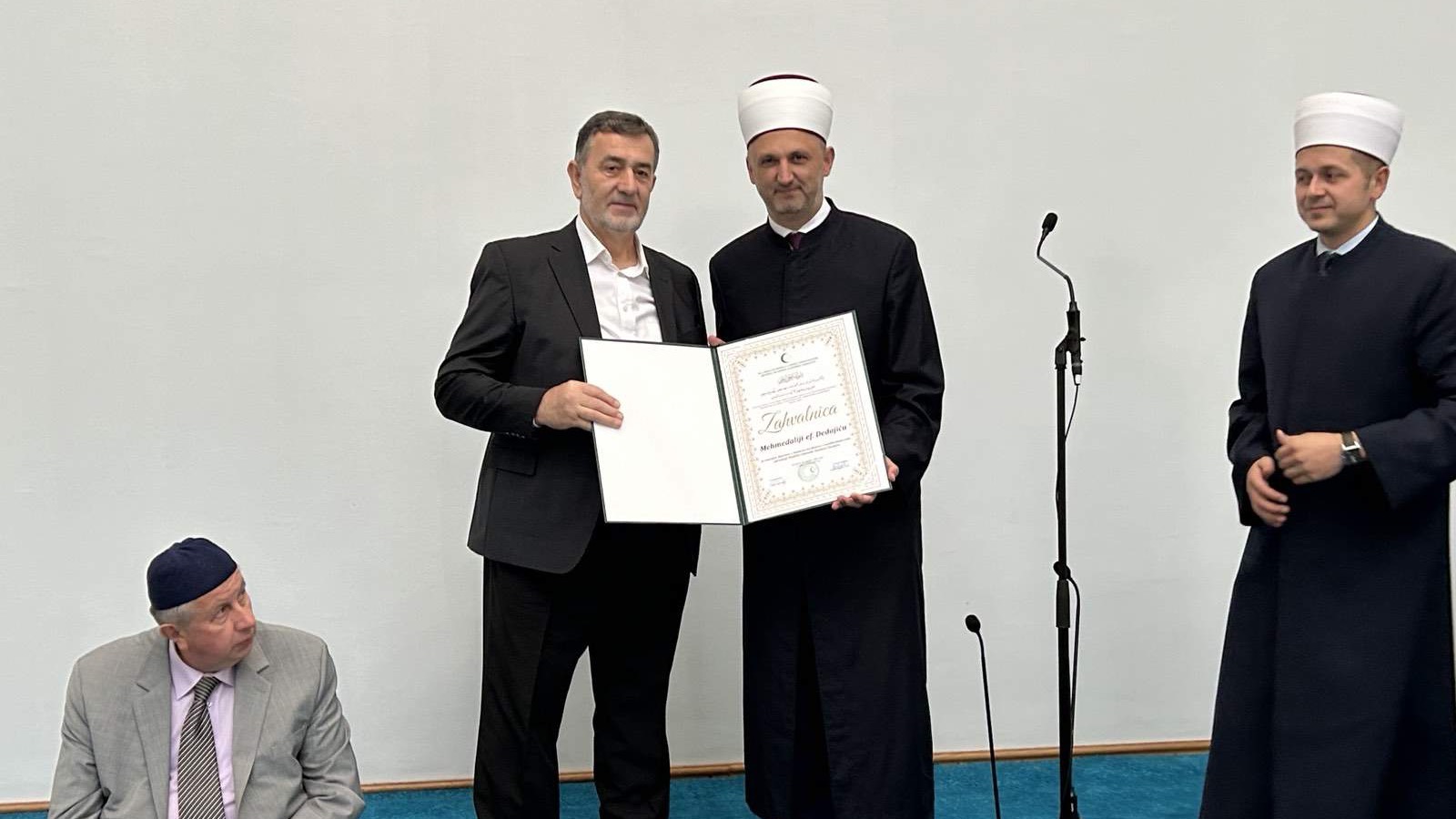 Istiklal džamija: U penziju ispraćen Mehmedalija-ef. Dedajić