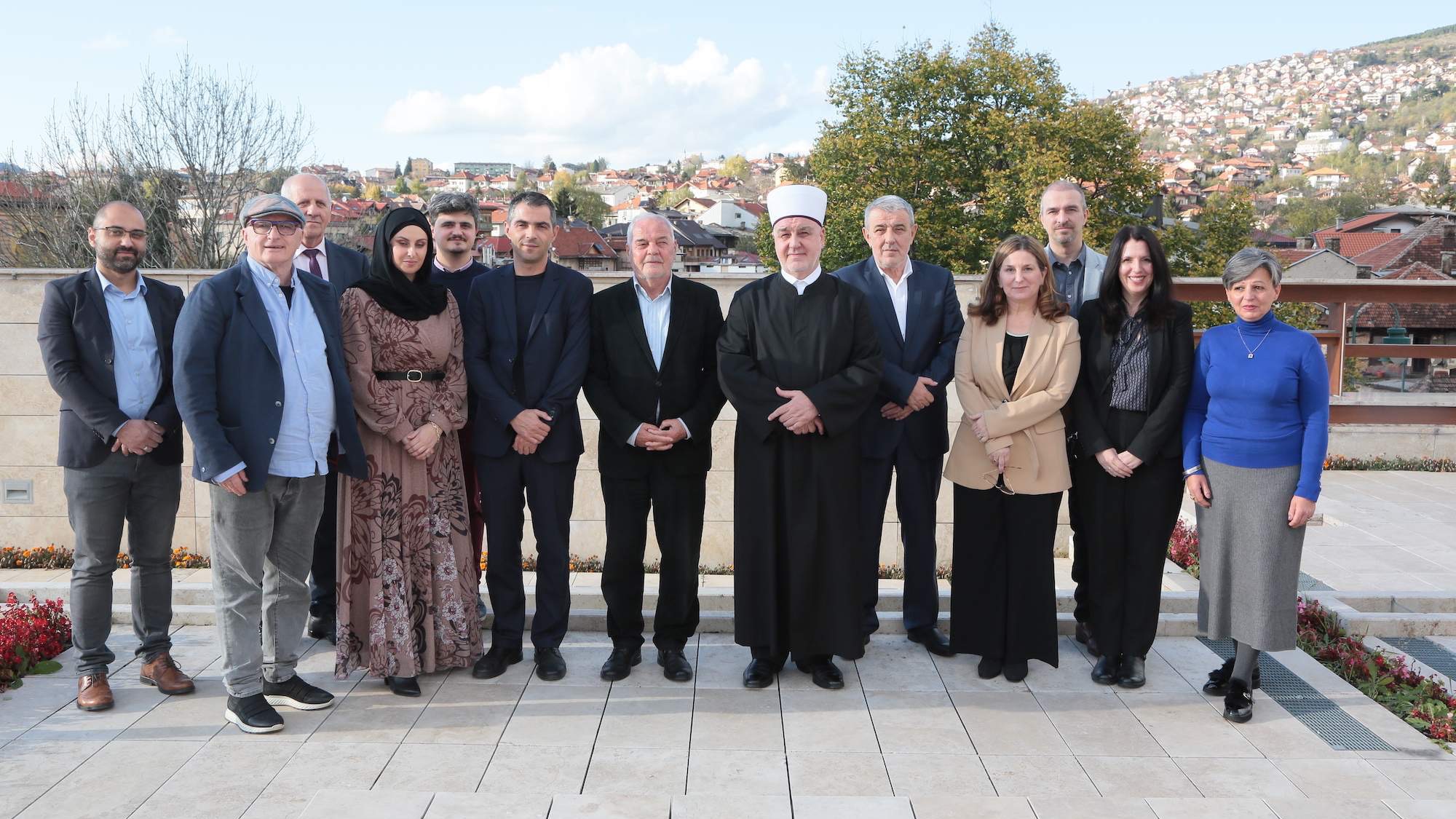 Projektni i Kustoski tim izložbe "Pod nebom vedre vjere - Islam i Evropa u iskustvu Bosne" posjetio reisul-ulemu (VIDEO)