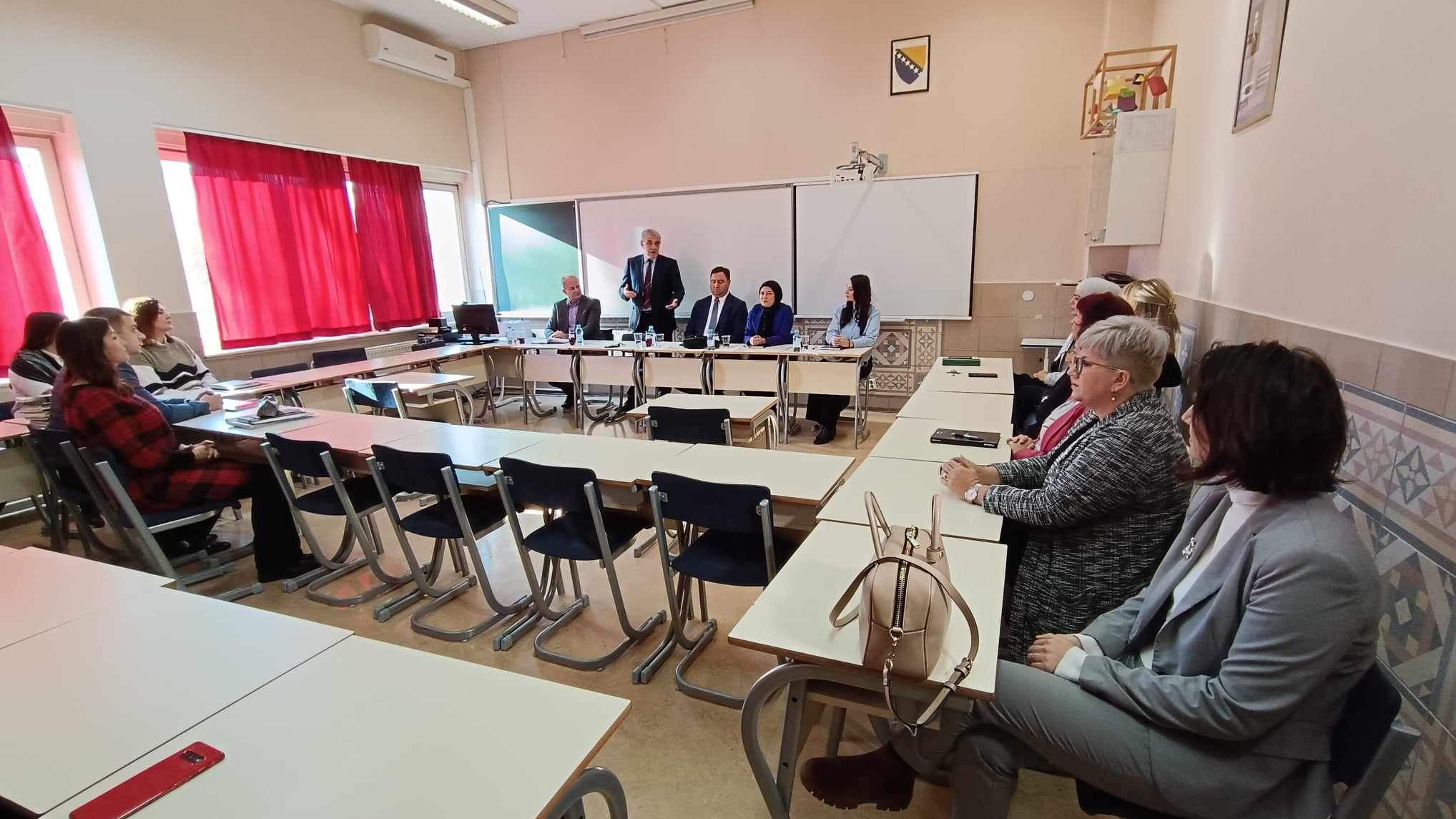 Delegacija Uprave za obrazovanje i nauku Rijaseta IZ posjetila Prvu bošnjačku gimnaziju
