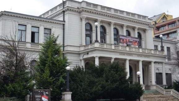 Mustafić: Za obnovu fasade Narodnog pozorišta uključili smo eksperte koji će pratiti restauraciju