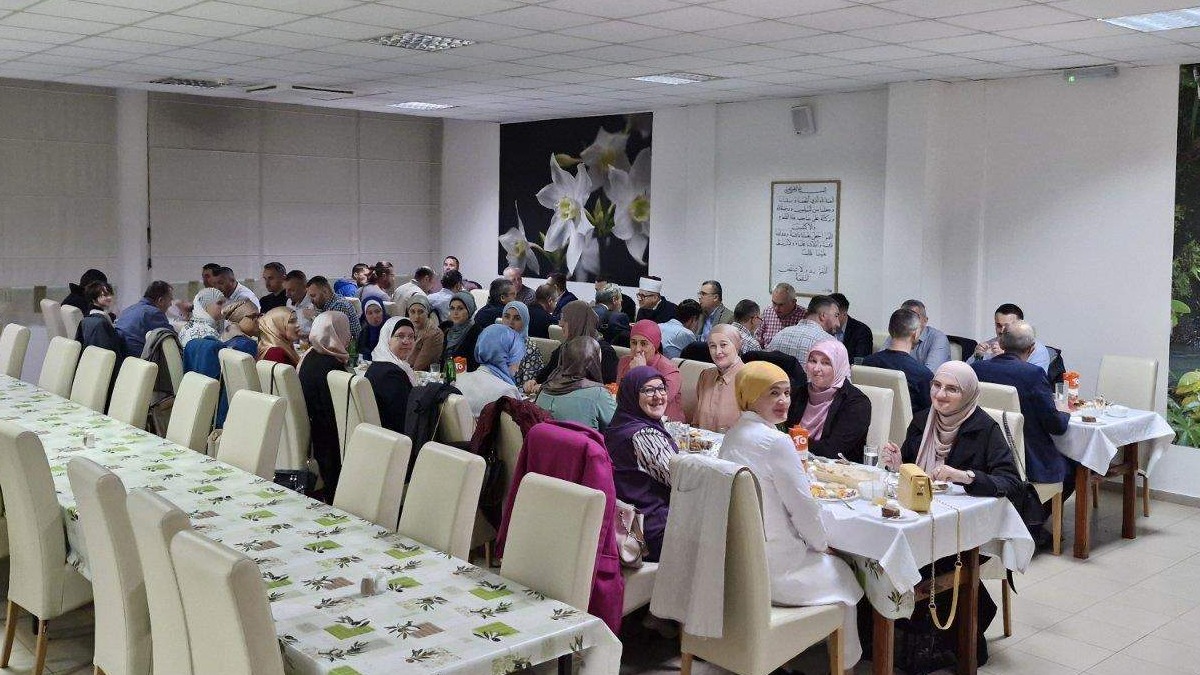 Karađoz-begova medresa organizovala iftar za vjeroučitelje sa područja Muftijstva mostarskog