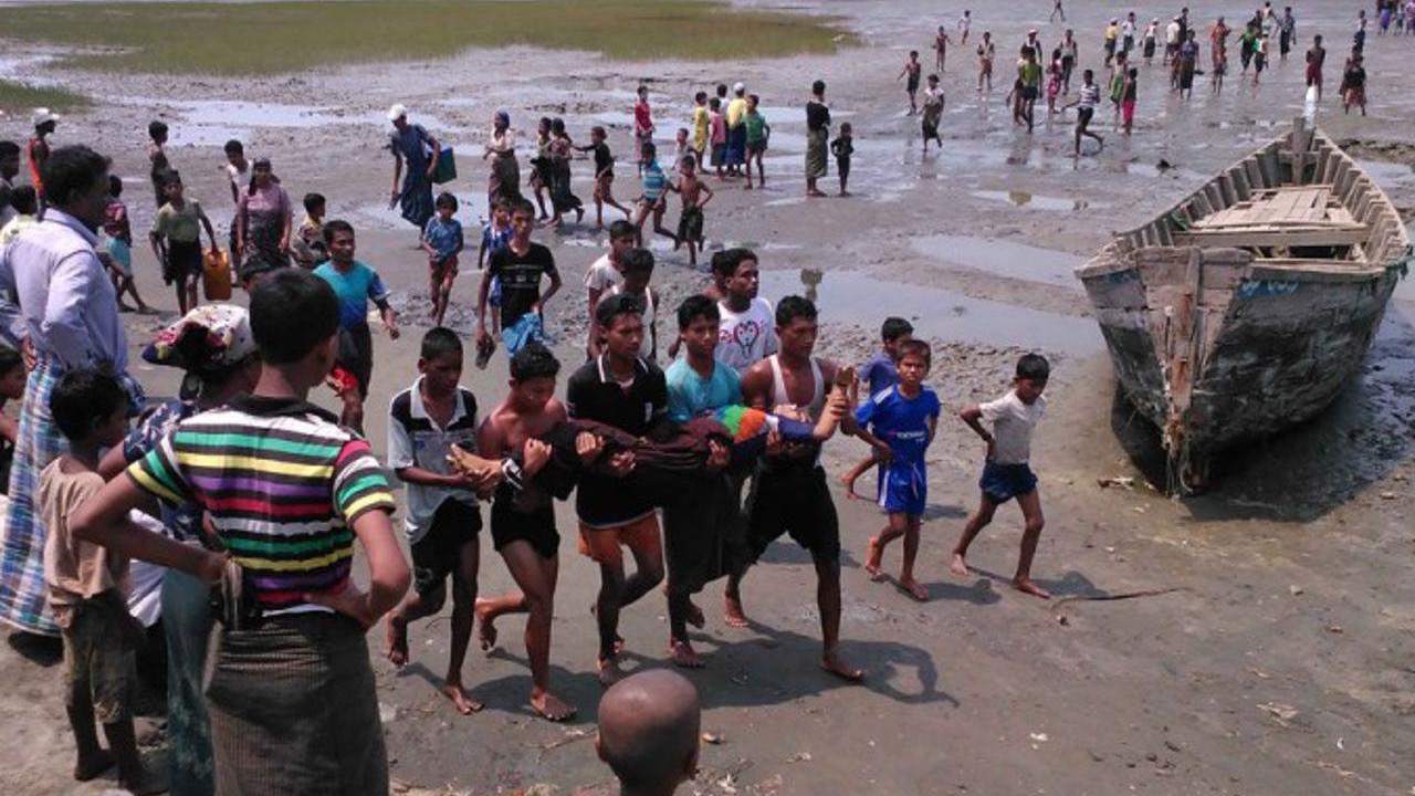 Strahuje se da je oko 70 nestalih ili mrtvih u potonuću broda s Rohingya izbjeglicama