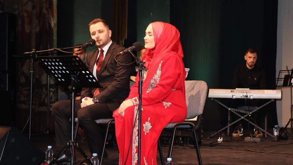 Šejma i Zejd Svraka koncertom ilahija i kasida mostarskoj publici poslali poruku: Njegujmo vrijednosti kojima nas je ramazan naučio  