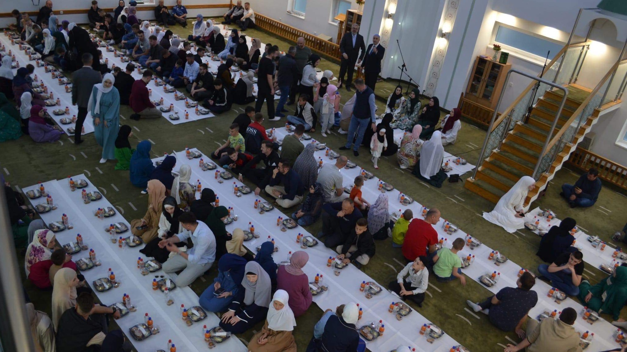 Zajedničkim iftarom za 300 postača krunisane ramazanske aktivnosti u Podlugovima
