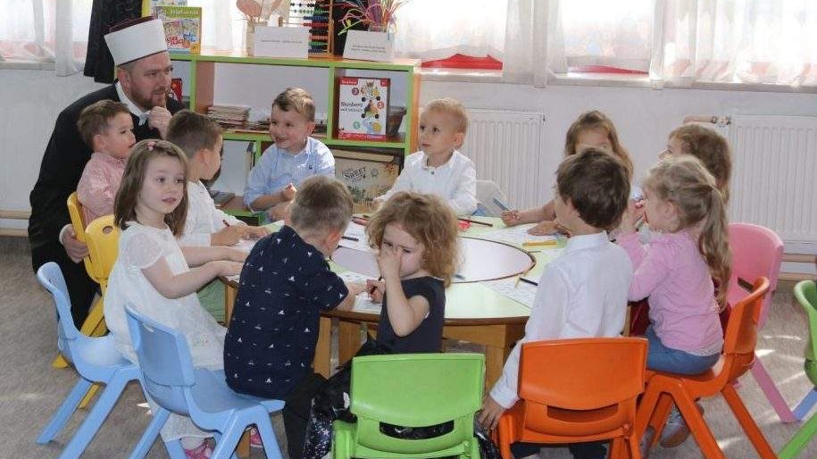 Bajramski paketići za djecu u Predškolskoj ustanovi "Lastavica" Zenica