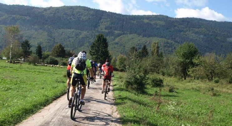 Više od 200 biciklista u nedjelju vozi od Velike aleje na Ilidži do Velikog Polja na Igmanu