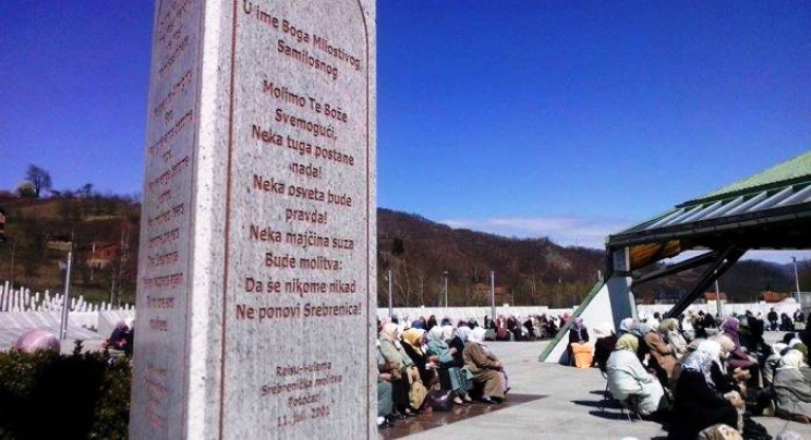 (AUDIO) Fetva Vijeća muftija o genocidu nad Bošnjacima, muslimanima u Srebrenici