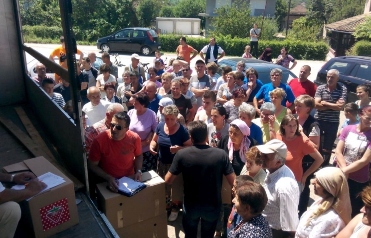 Turski biznismen bosanskih korijena podijelio 2.500 paketa socijalno ugroženim u BiH