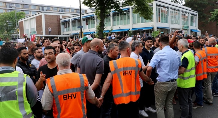 Rotterdam: Pegida odustala od skupa ispred džamije nakon protesta građana