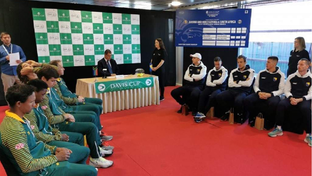 Davis Cup - Džumhur i Ruan Roelofse sutra prvi izlaze na teren u Zenici