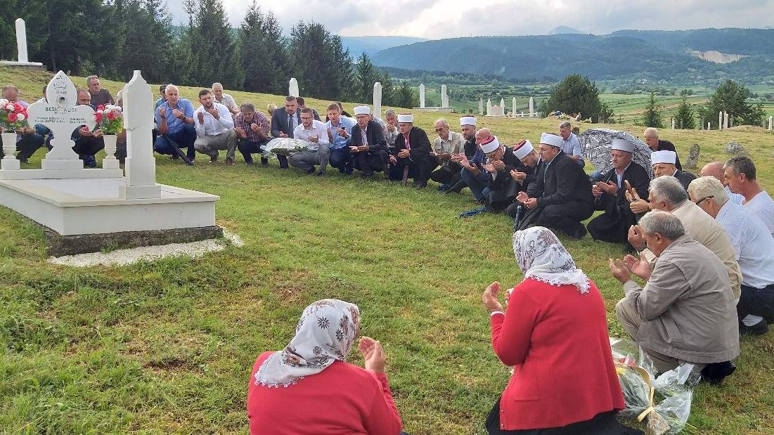 Tradicionalna manifestacija u Bugojnu: Šehidima dova, živima opomena