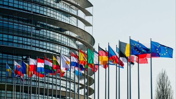 Evropska komisija pripremila 81,4 milijarde eura kredita za 15 država članica