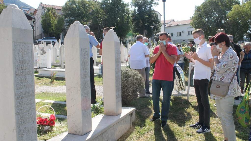 Obilježena 27. godišnjica pogibije ratnih komandanata Miralema Juge i Huse Imamovića