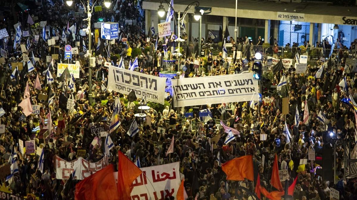 Protesti u Jerusalemu: Hiljade građana tražilo ostavku Netanyahua (FOTO)