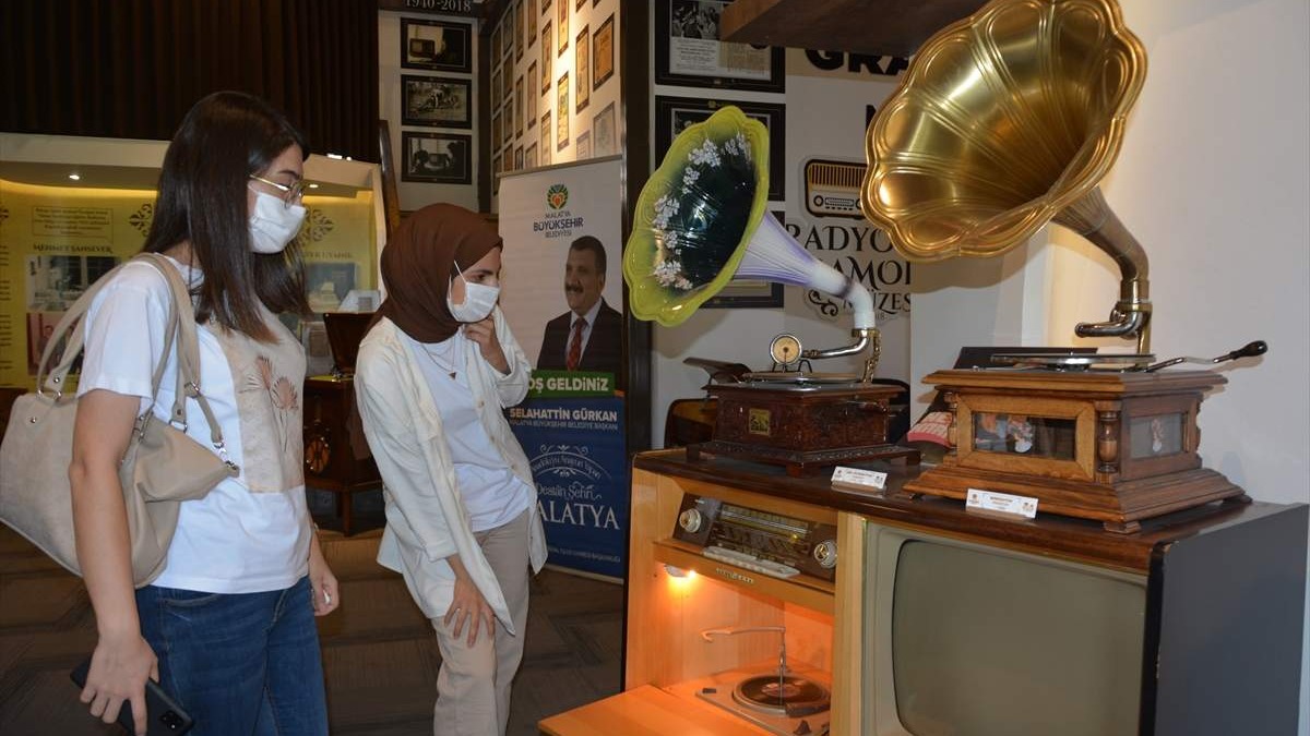 Turska: Muzej radija i gramofona jedinstven je dašak minulog vremena