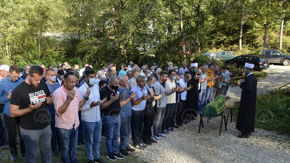 Srebrenica: Na mezarju Kazani klanjana dženaza majci Nuri Alispahić