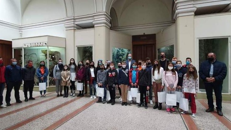 Ministar Alikadić sa učenicima iz Kotor Varoši posjetio Zemaljski muzej BiH