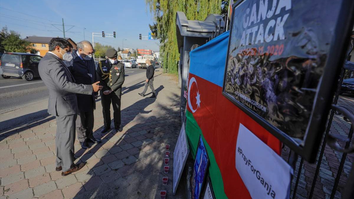 Turski ambasador Koc posjetio Ambasadu Azerbejdžana u BiH i odao počast stradalim civilima