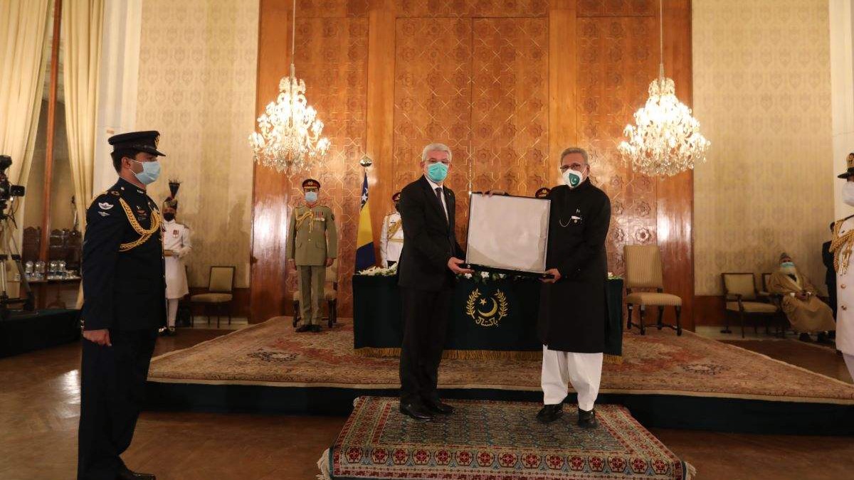 Predsjednik Pakistana Arif Alvi uručio Džaferoviću najviše državno odlikovanje Nishan-e-Pakistan