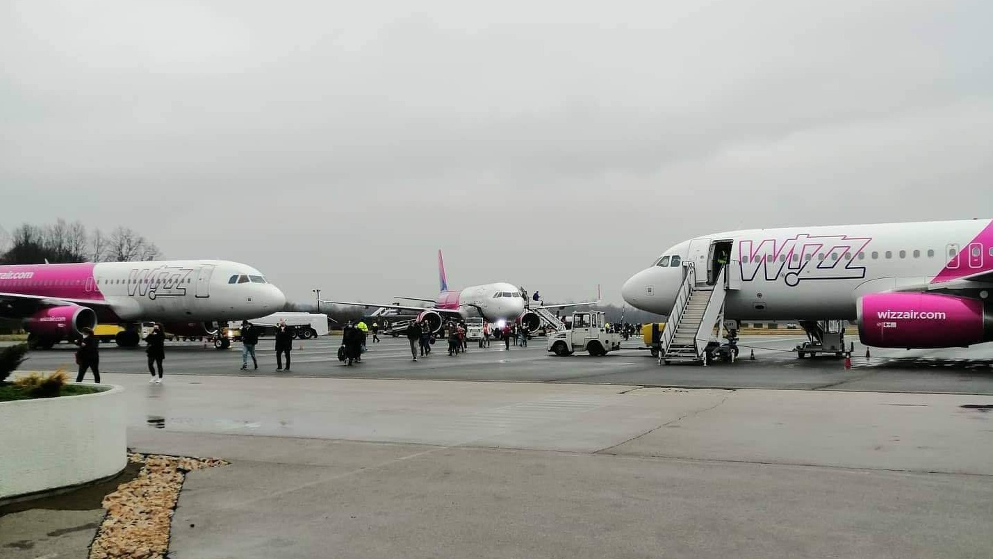 Avioni koji su trebali sletjeti u Sarajevo zbog magle preusmjereni u Tuzlu