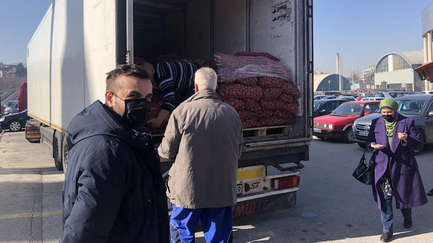 Udruženjima i ustanovama podijeljeno 13 tona krompira sa vakufske zemlje