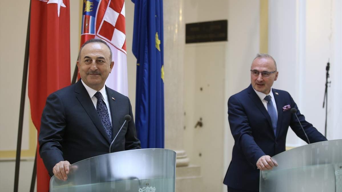 Cavusoglu najavio održavanje trilateralnog samita lidera Hrvatske, BiH i Turske