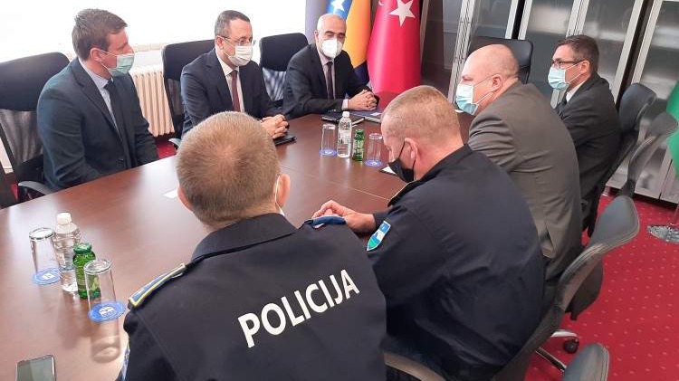Turska donirala vrijednu opremu policiji Unsko-sanskog kantona