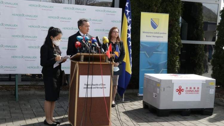 U Bosnu i Hercegovinu stigla donacija vakcina iz Kine 