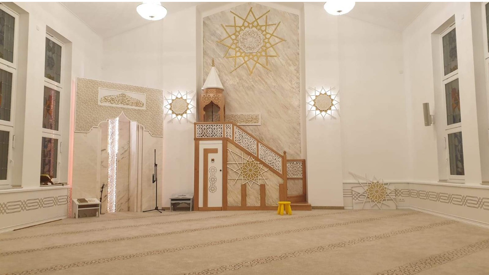 Njemačka: Bošnjaci u Aachenu crkvu pretvorili u džamiju  
