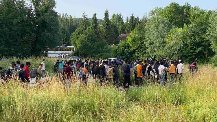 Izmješteno 187 migranata sa dvije lokacije na području Bihaća