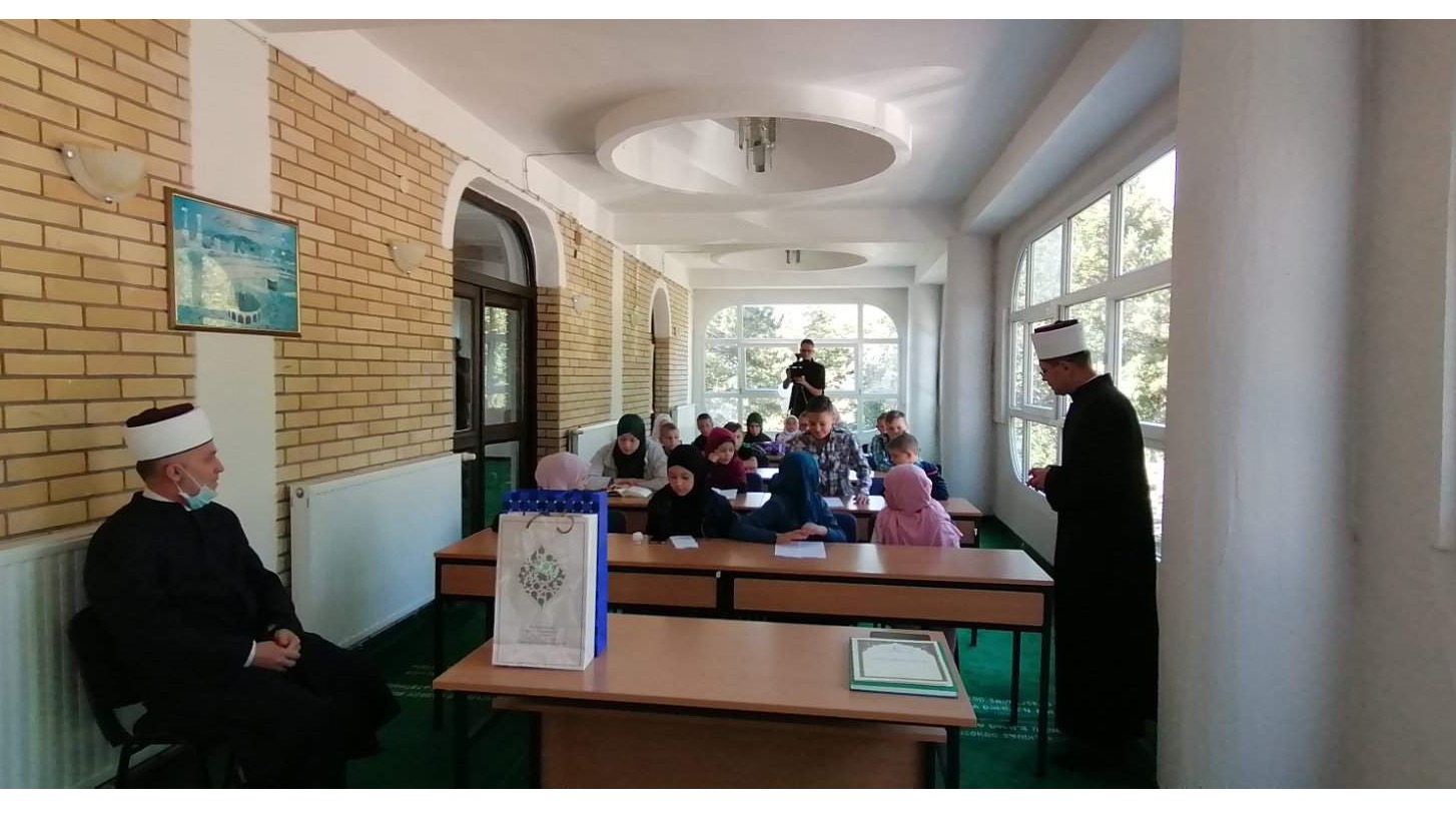 Muftija Kudić posjetio mekteb Gradskog džemata u Bosanskom Petrovcu