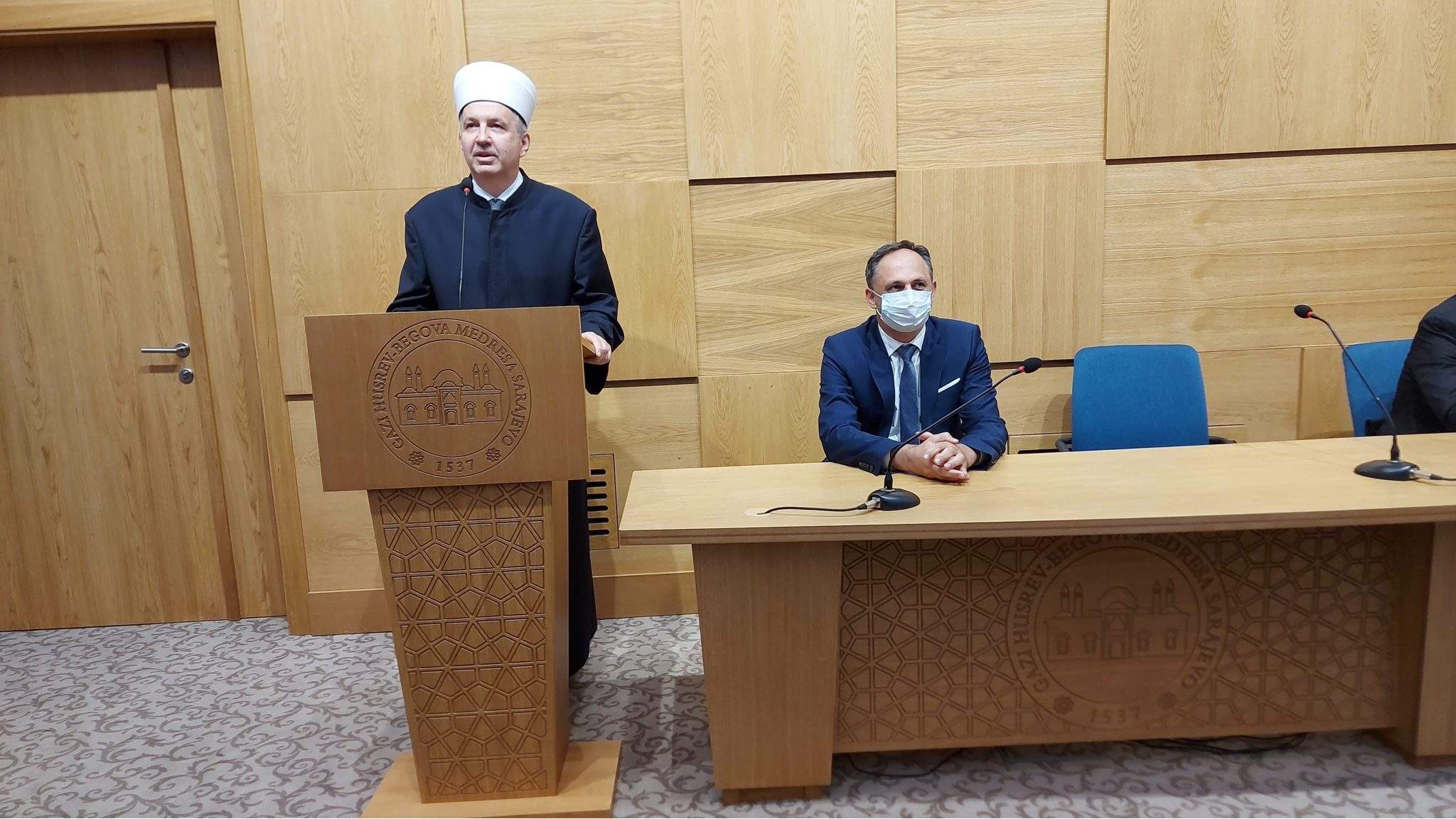 Muftija sarajevski prisustvovao redovnom seminaru imama MIZ Sarajevo i održao predavanje