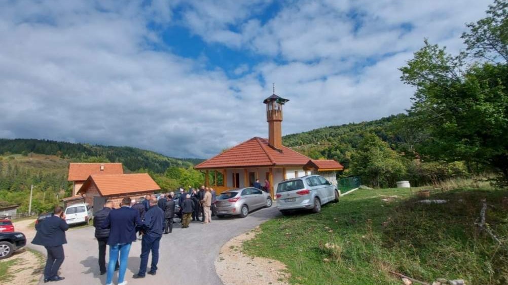 MIZ Sarajevo: Posjeta novosagrađenoj džamiji u Homaru
