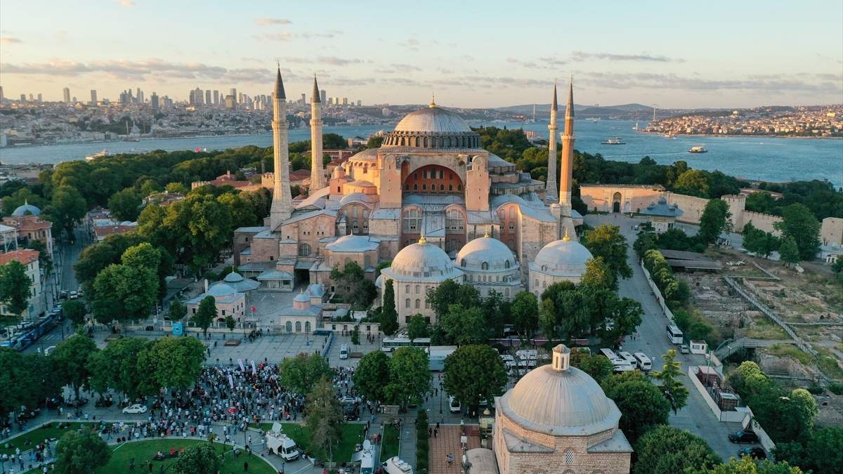 Turska: Od otvorenja za namaze Aju Sofiju posjetilo 3,5 miliona ljudi