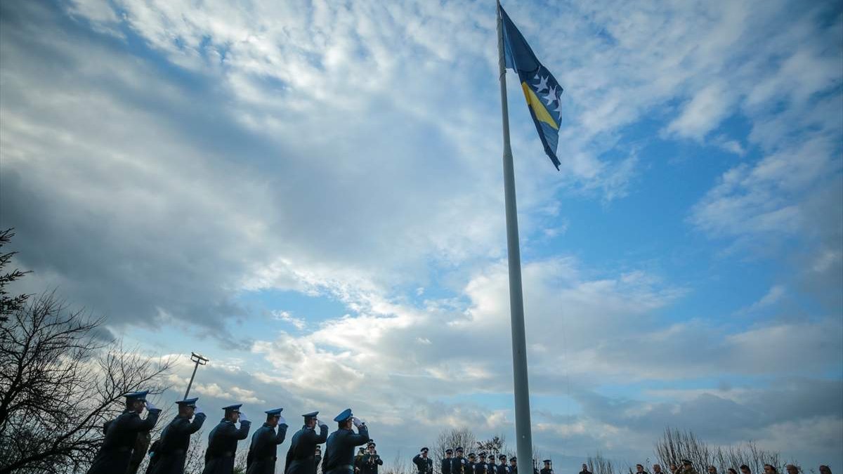 Na Humu podignuta državna zastava: Bosna i Hercegovina će opstati