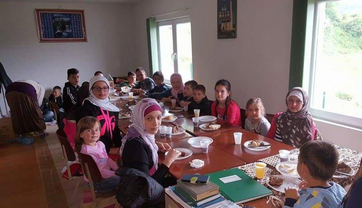 Srebrenik: Doručak za učenike mekteba