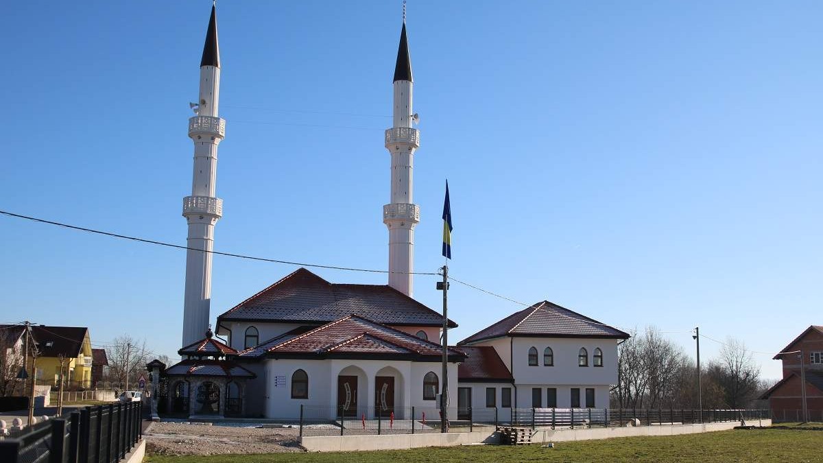 Medžlis i džemat vrijedni pažnje: Prva obnovljena džamija u manjem bosanskohercegovačkom entitetu bila je u Kozarcu