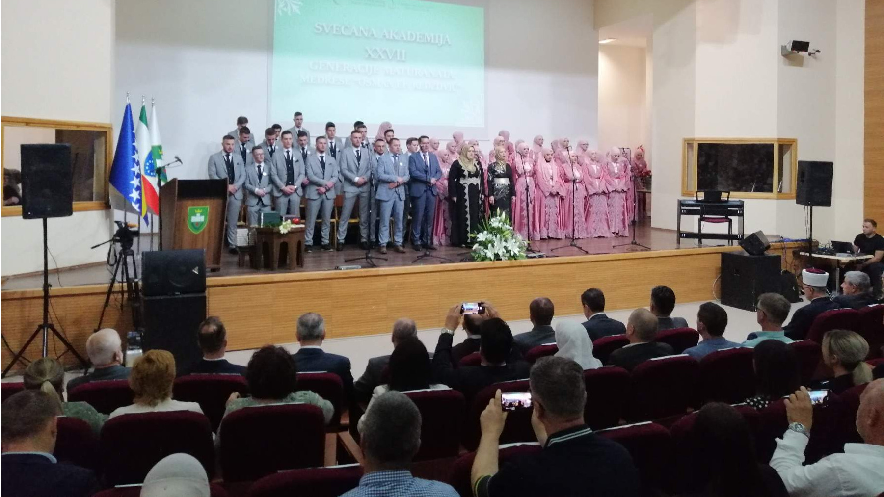 Svečanom akademijom Medresa "Osman-ef. Redžović" ispratila 27. generaciju maturanata