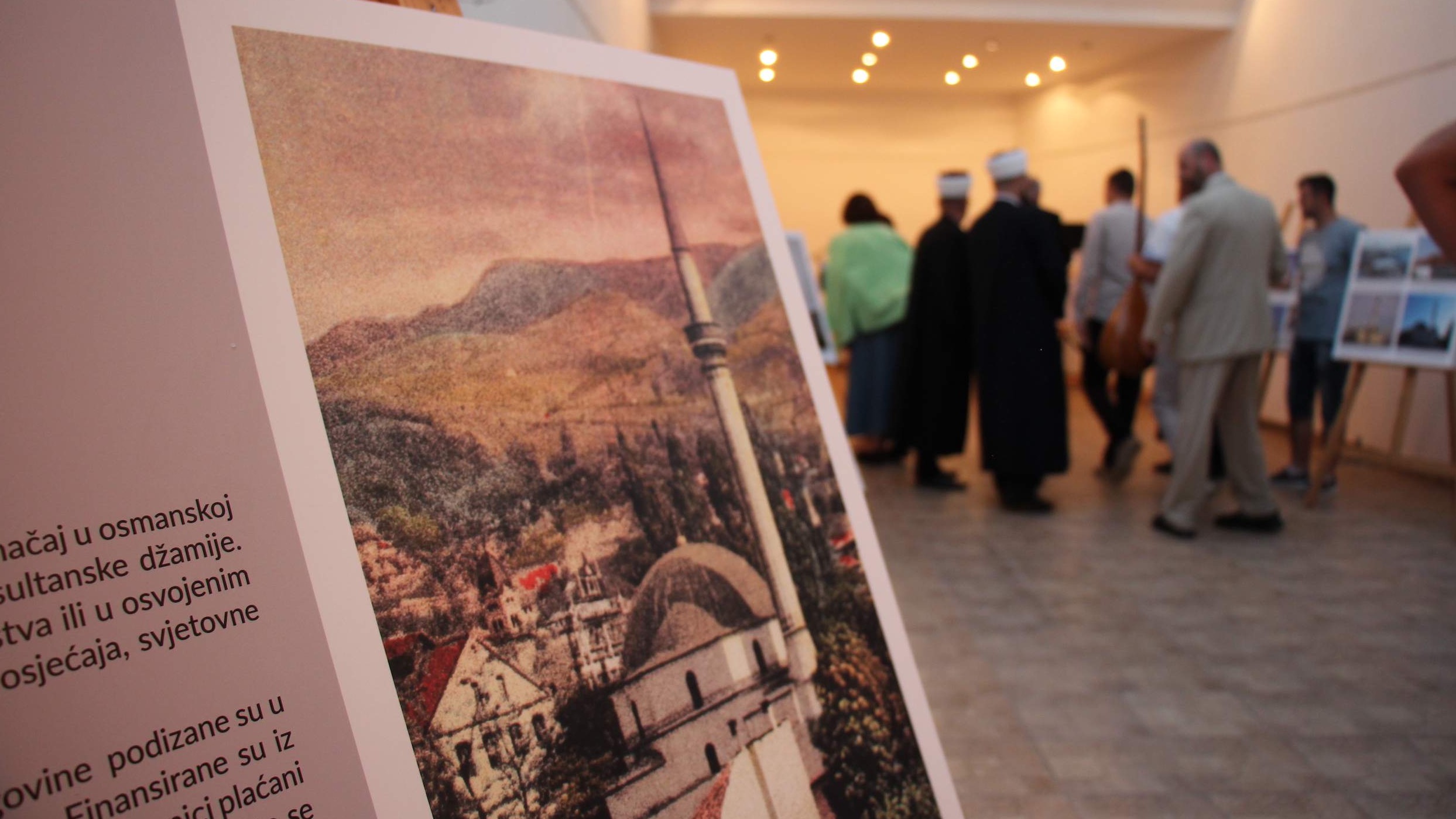 Prusac: Otvorena izložba "Sultanske džamije u Bosni i Hercegovini"
