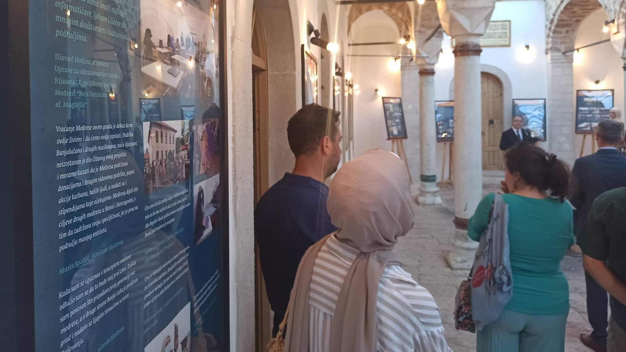 U Gazi Husrev-begovom hanikahu otvorena izložba „Blagodarja medresa“