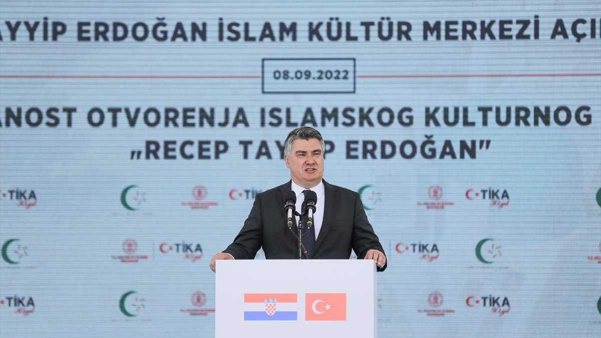 Milanović u Sisku: Islamski centar kao most koji spaja ljude iz Hrvatske i BiH